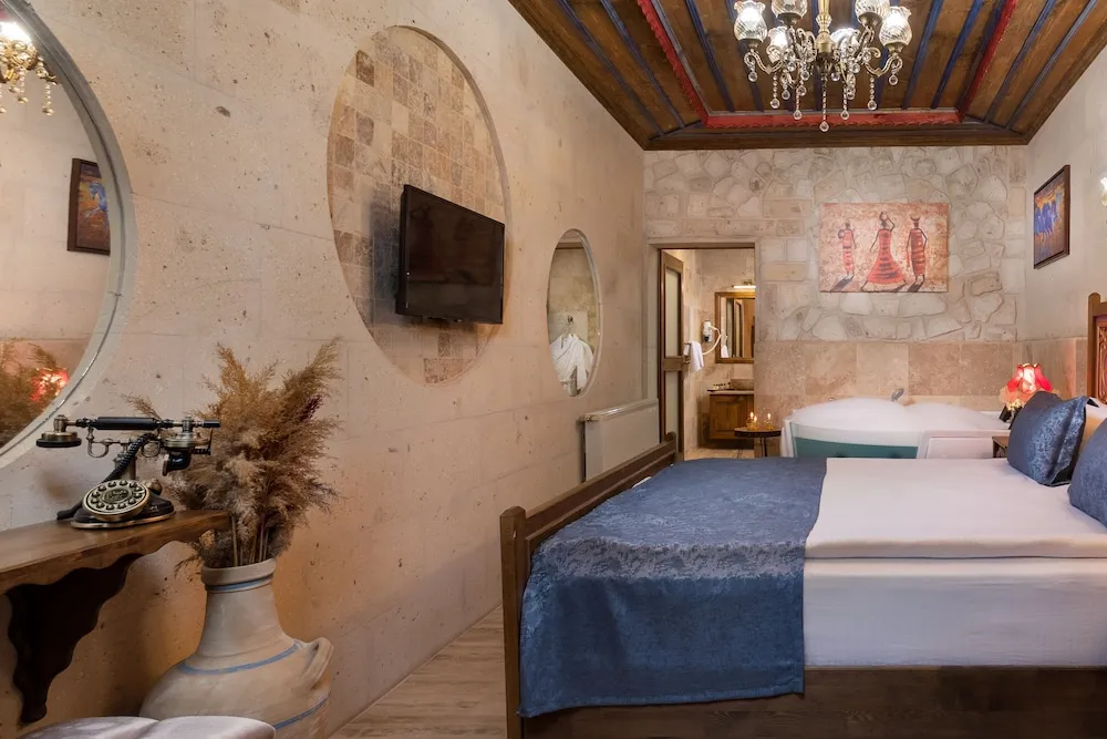 Romantic Tek Büyük Yataklı Oda