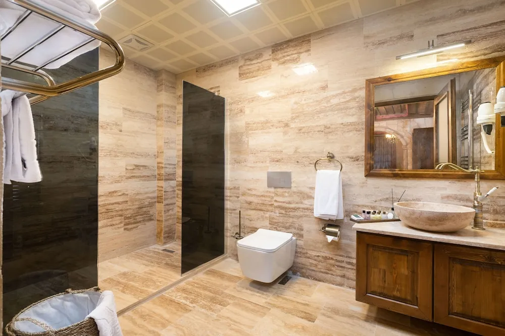 Honeymoon Tek Büyük Yataklı Oda