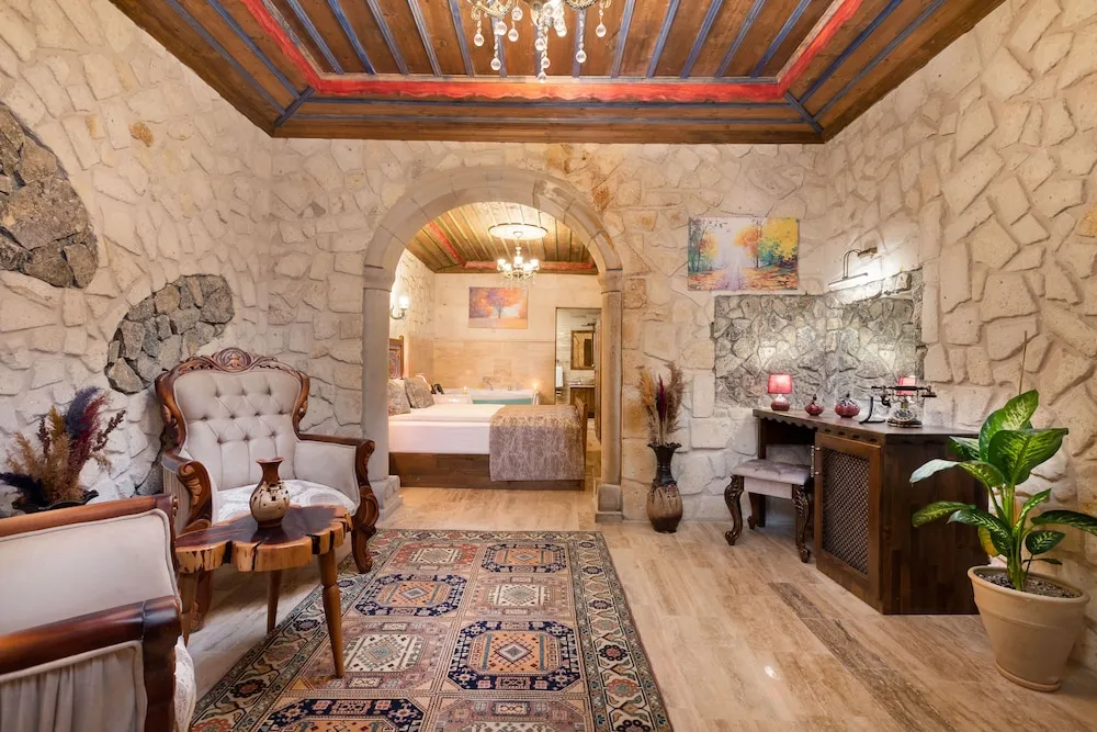 Honeymoon Tek Büyük Yataklı Oda