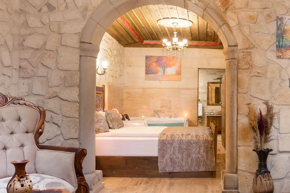 Honeymoon Tek Büyük Yataklı Oda