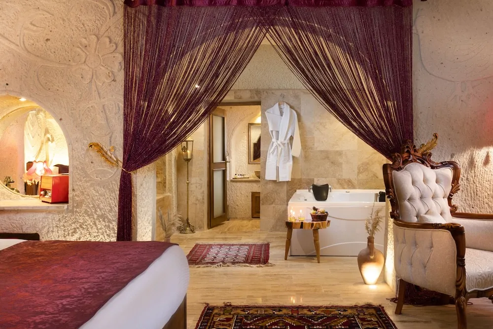 Royal Tek Büyük Yataklı Oda