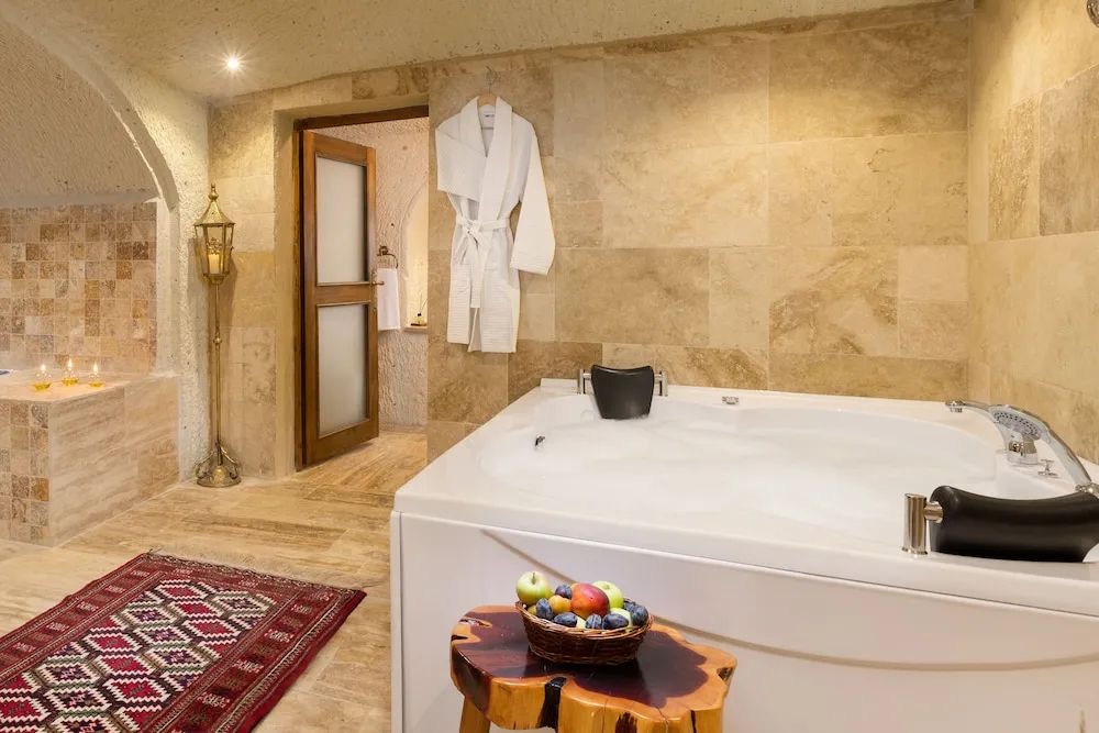 Royal Tek Büyük Yataklı Oda