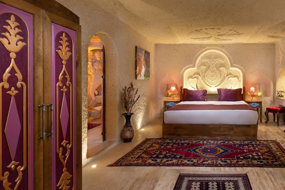 Royal Tek Büyük Yataklı Oda