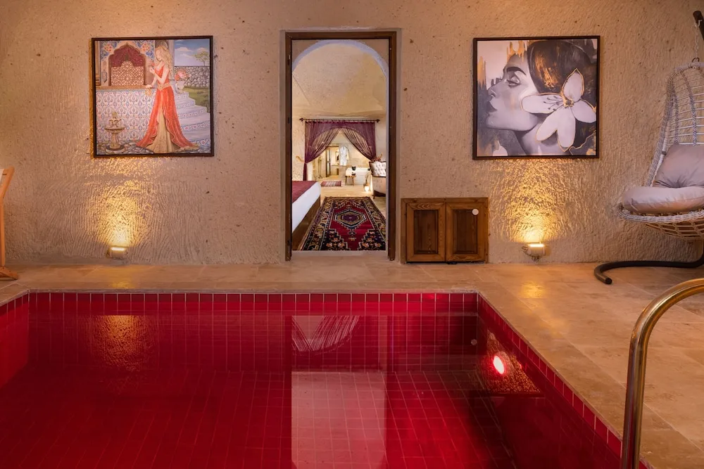 Royal Tek Büyük Yataklı Oda