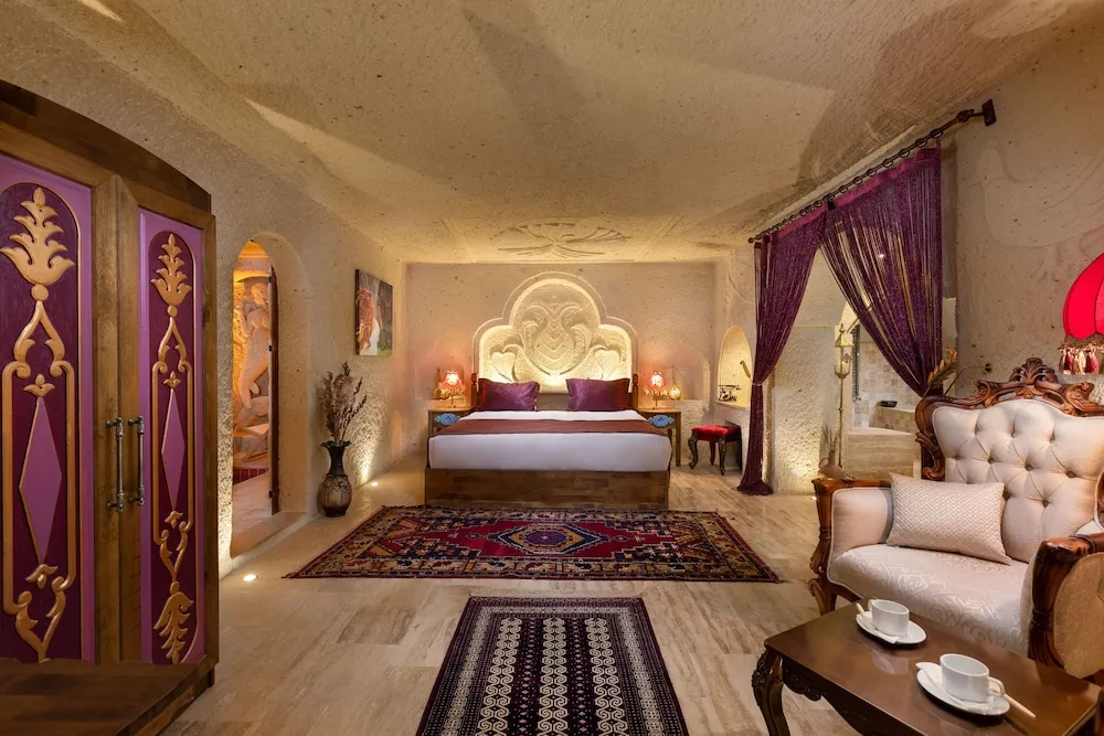 Royal Tek Büyük Yataklı Oda