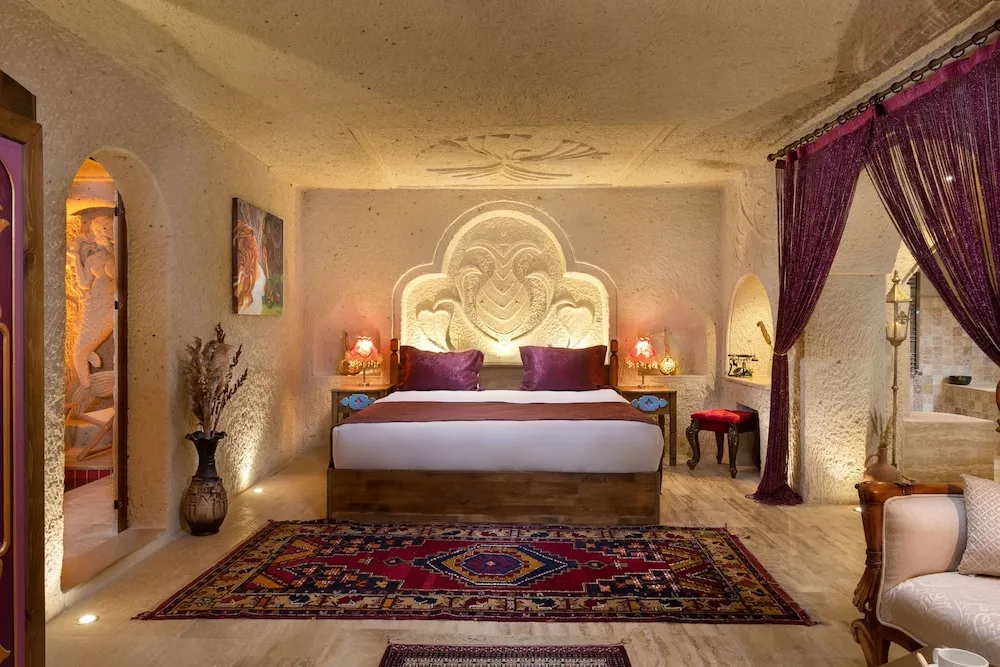 Royal Tek Büyük Yataklı Oda