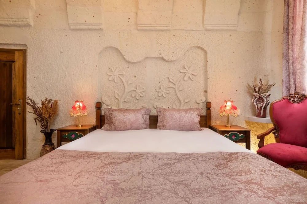 Standard Tek Büyük Yataklı Oda