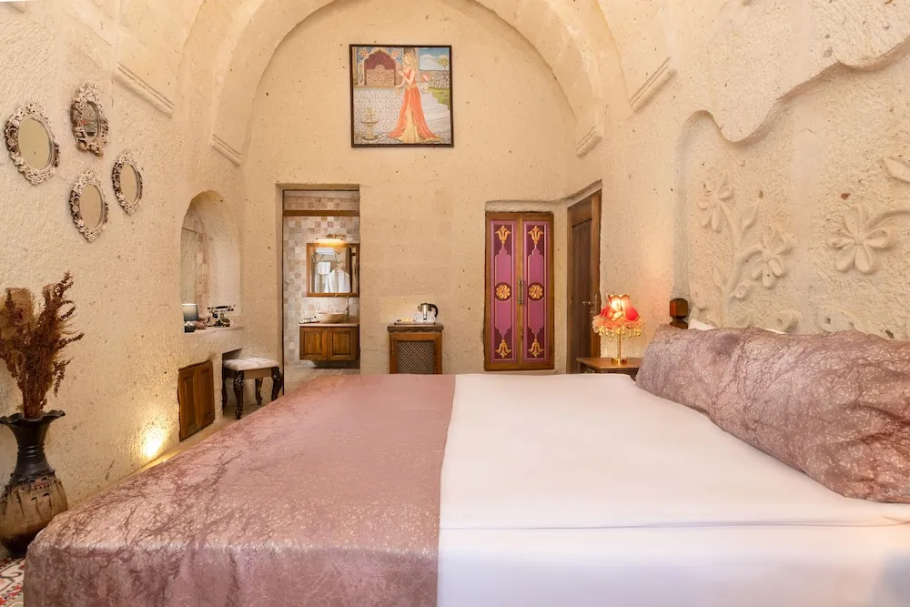 Standard Tek Büyük Yataklı Oda