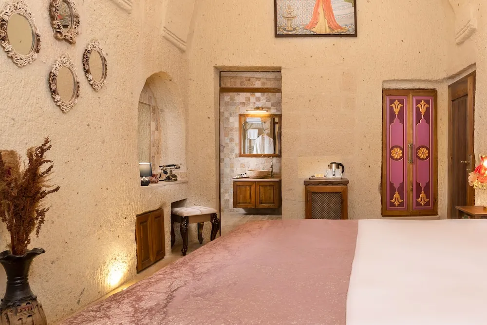 Standard Tek Büyük Yataklı Oda