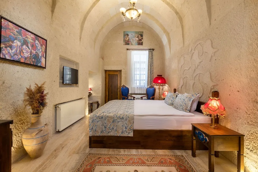 Standard Tek Büyük Yataklı Oda