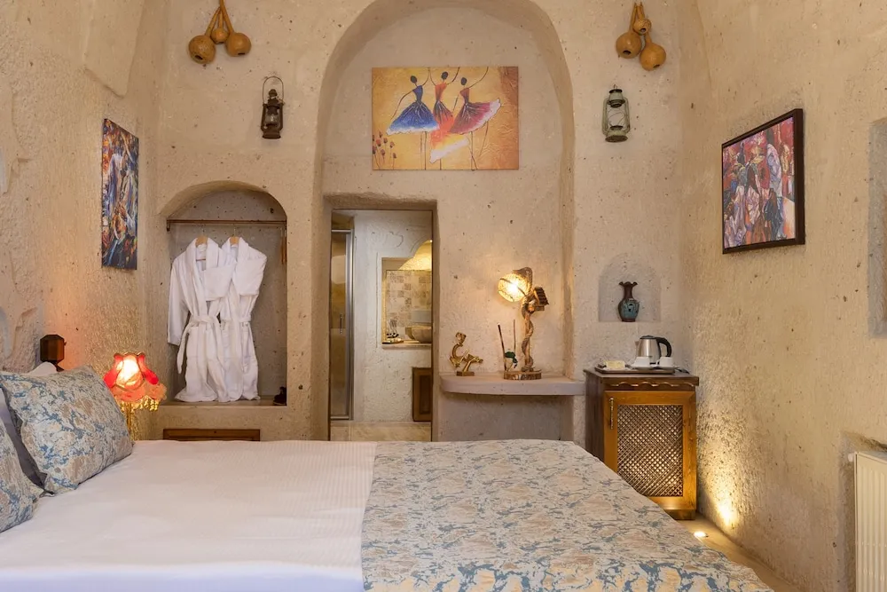 Standard Tek Büyük Yataklı Oda