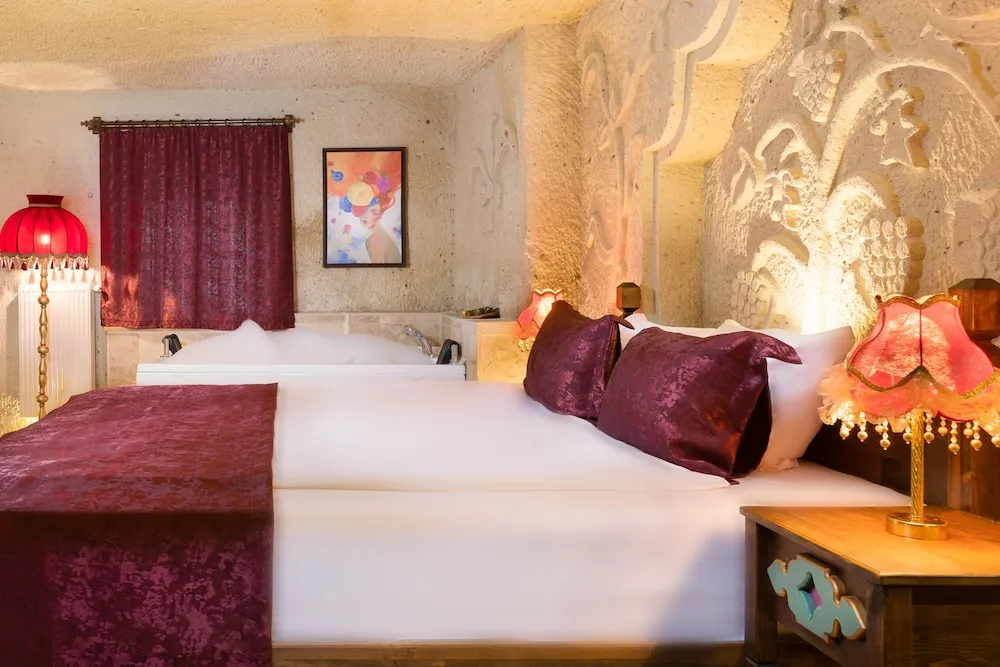 Luxury Tek Büyük Yataklı Oda