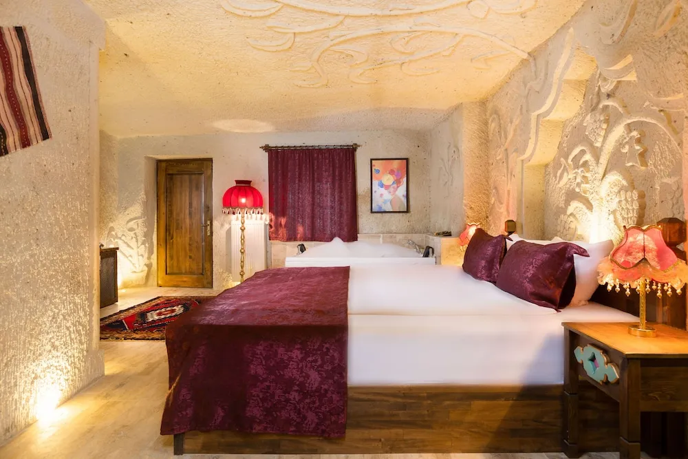 Luxury Tek Büyük Yataklı Oda