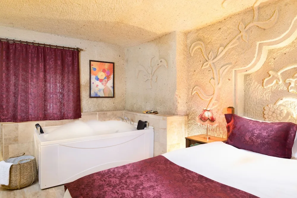 Luxury Tek Büyük Yataklı Oda