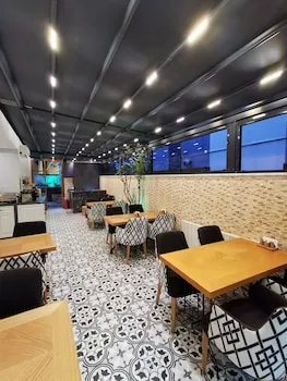 Luxx Garden Hotel