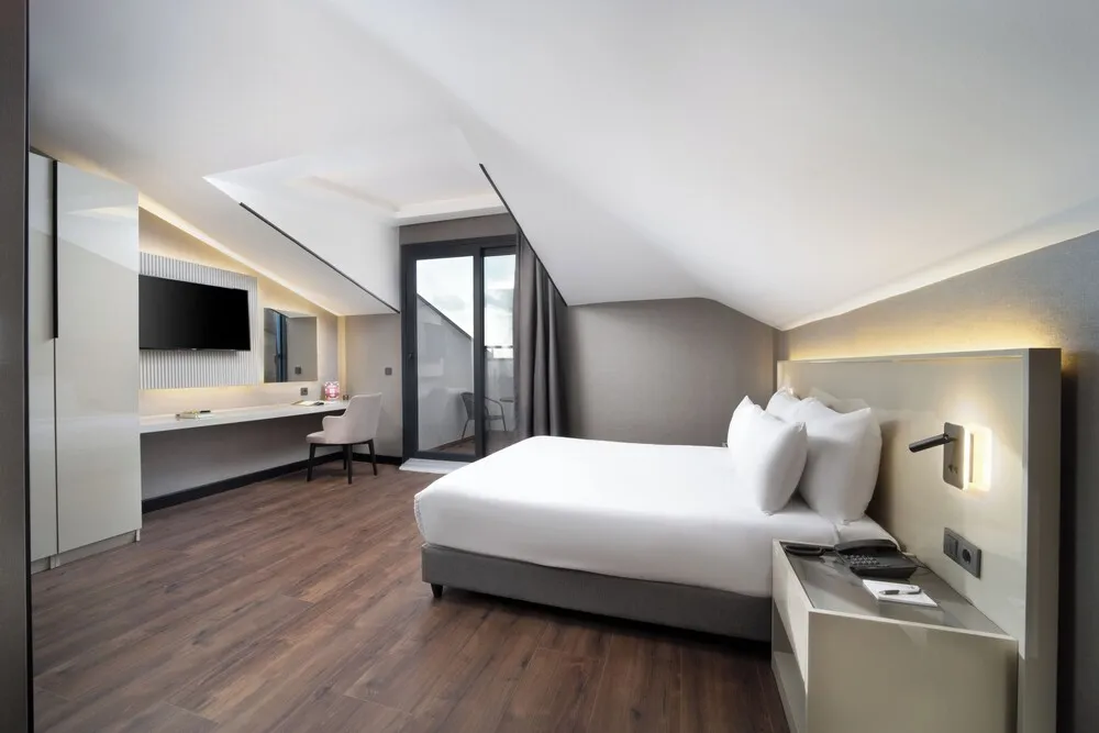 Deluxe Tek Büyük Yataklı Oda