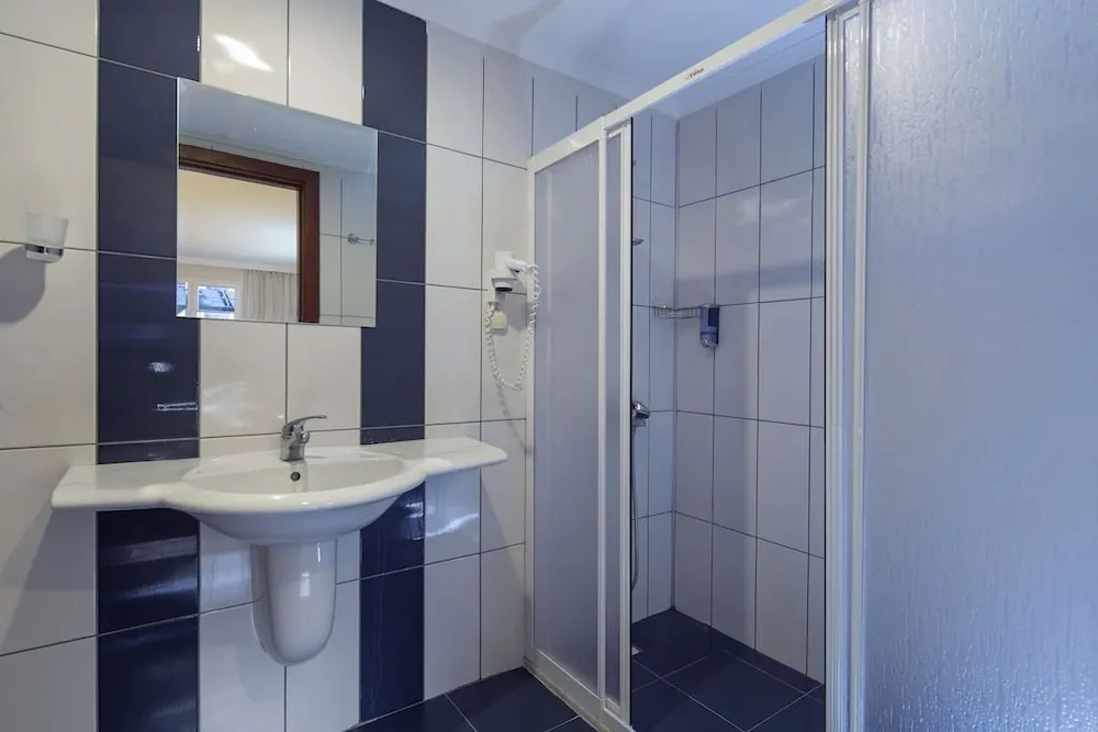 Coralis Sun Quin Beach