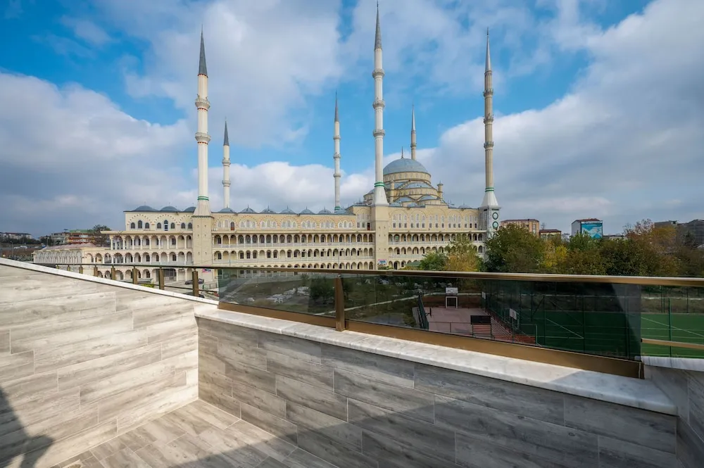 Deluxe Tek Büyük veya İki Ayrı Yataklı Oda