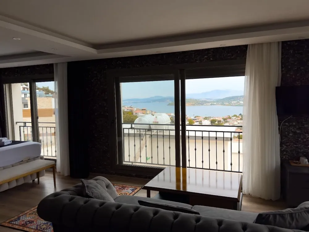 Deluxe Süit, Sigara İçilebilir, Deniz Manzaralı