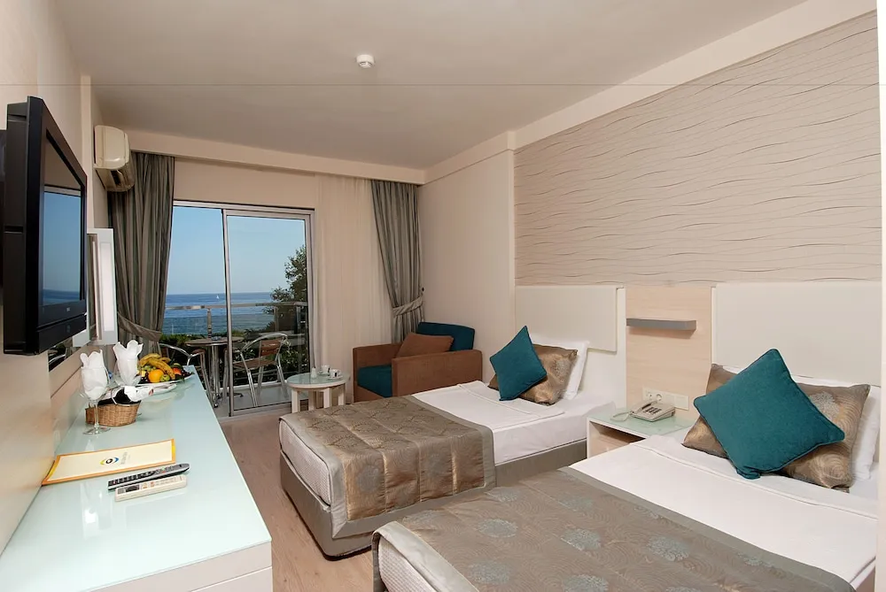 Standard Double or Twin Room Sea Side