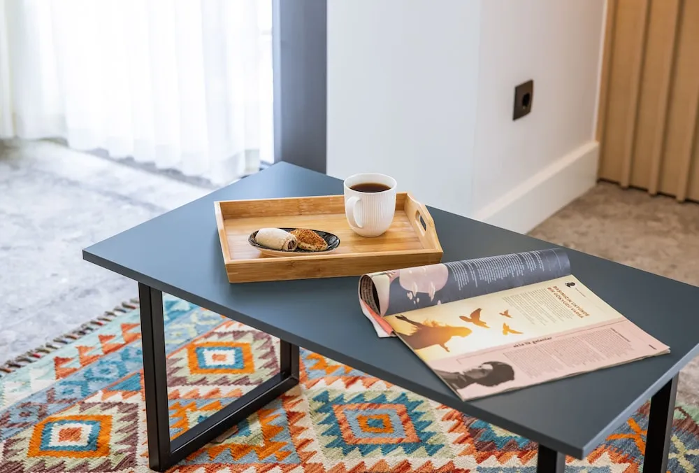 Design Apart Daire, 1 Büyük (Queen) Boy Yatak ve Çekyat, Deniz Manzaralı