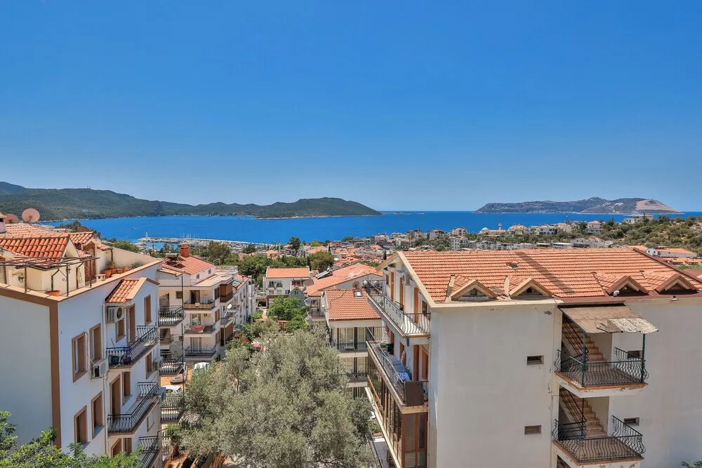 Design Apart Daire, 1 Büyük (Queen) Boy Yatak ve Çekyat, Deniz Manzaralı