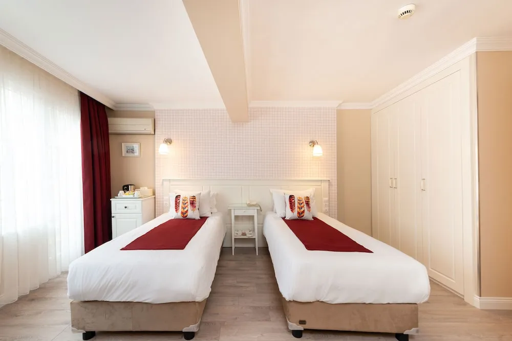 Superior Tek Büyük veya İki Ayrı Yataklı Oda, Deniz Manzaralı