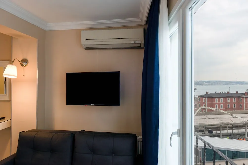 Superior Tek Büyük veya İki Ayrı Yataklı Oda, Deniz Manzaralı