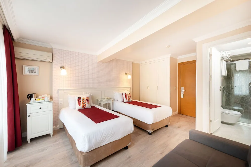 Superior Tek Büyük veya İki Ayrı Yataklı Oda, Deniz Manzaralı