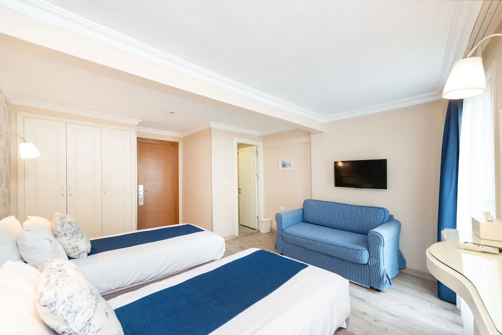 Deluxe Tek Büyük veya İki Ayrı Yataklı Oda (or twin)