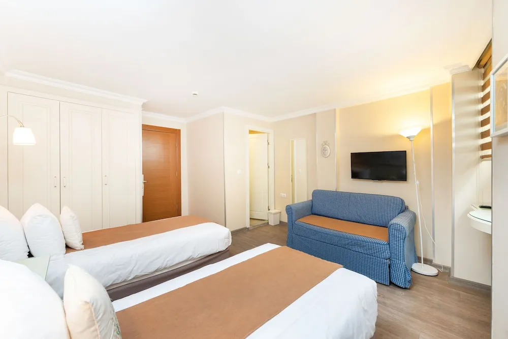 Economy Tek Büyük veya İki Ayrı Yataklı Oda