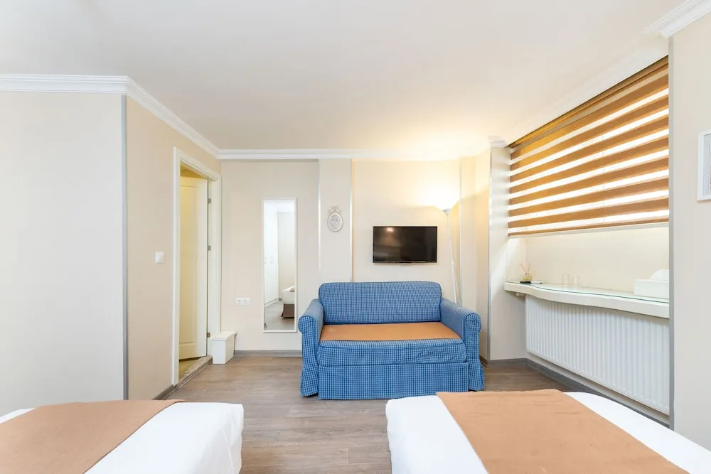 Economy Tek Büyük veya İki Ayrı Yataklı Oda