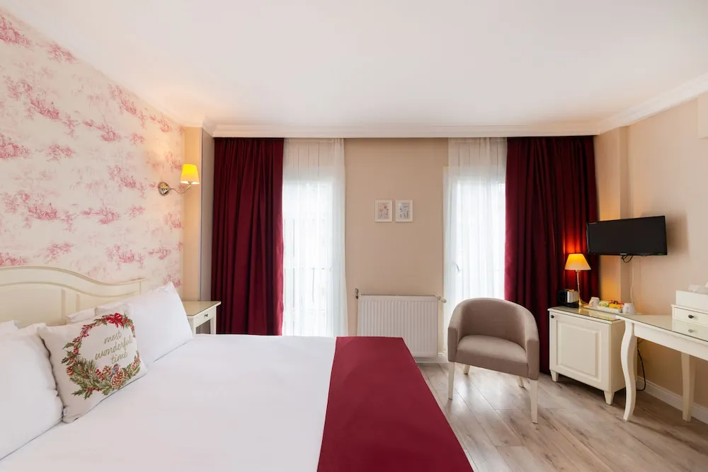 Standard Tek Büyük Yataklı Oda