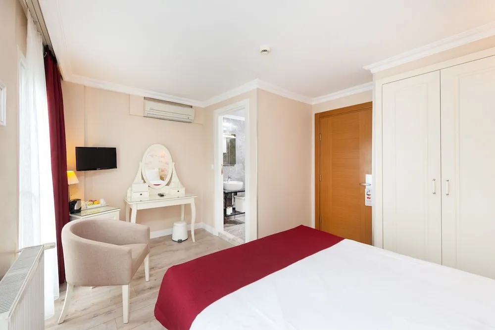 Standard Tek Büyük Yataklı Oda