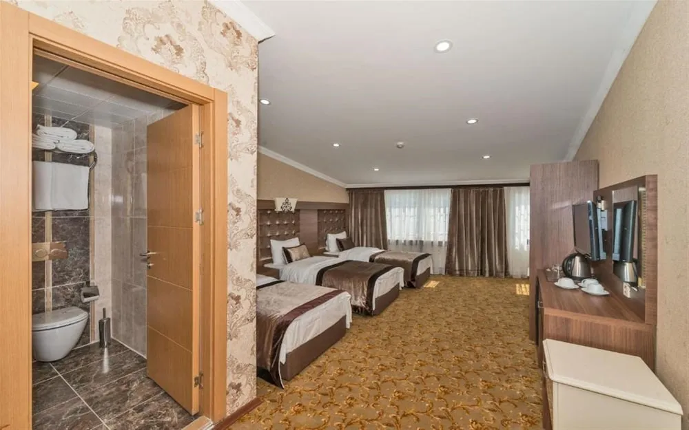Standard Üç Kişilik Oda, Balkon