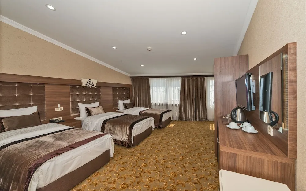 Standard Üç Kişilik Oda, Balkon