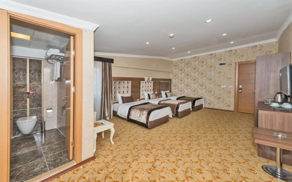 Standard Dört Kişilik Oda, Balkon