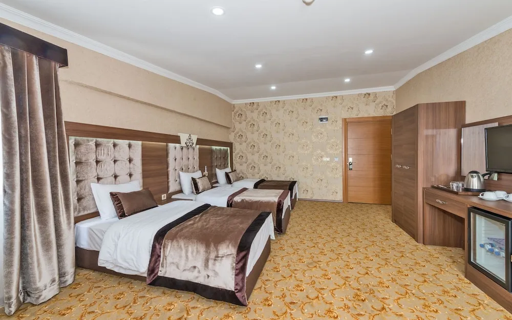 Standard Dört Kişilik Oda, Balkon