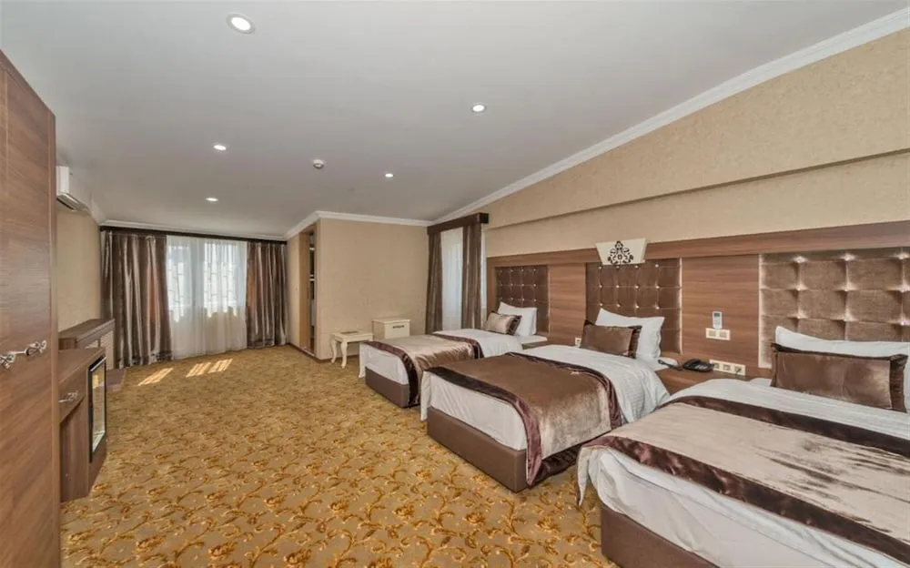 Standard Dört Kişilik Oda, Balkon