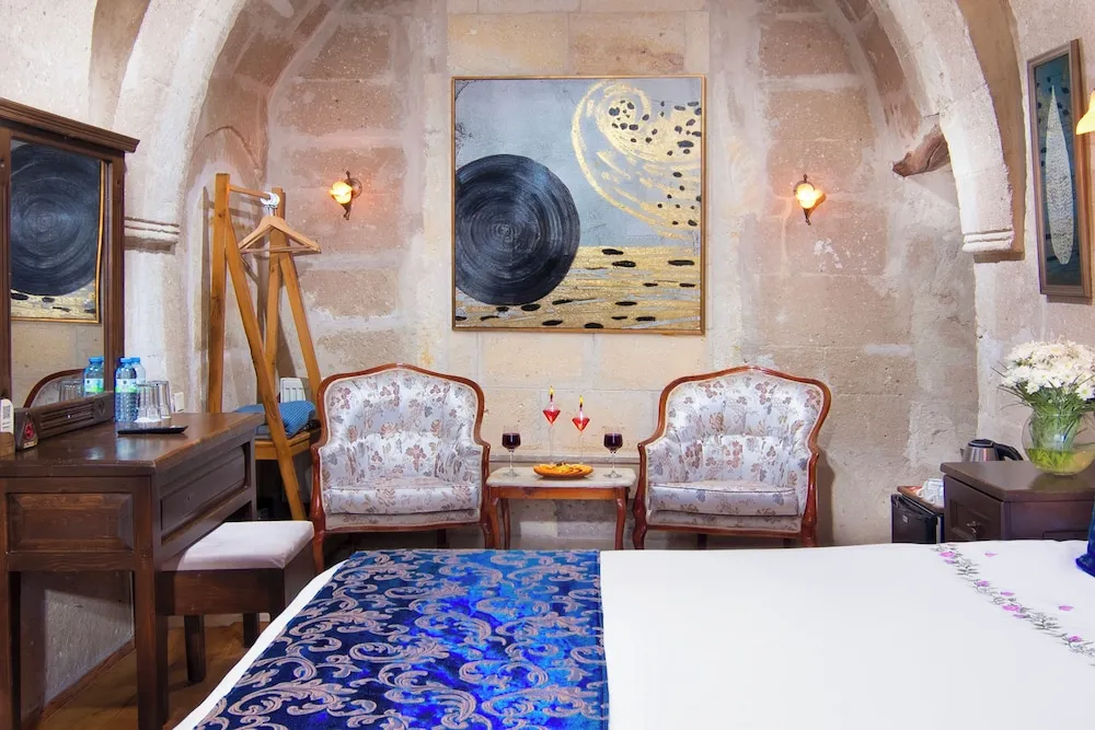 Deluxe Stone Room 101