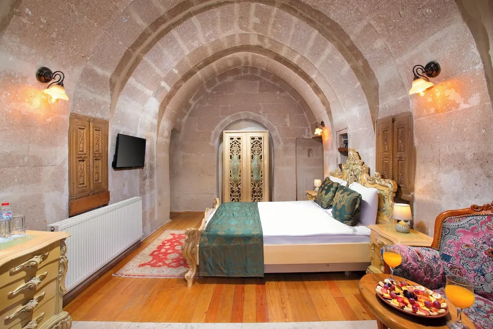 Deluxe Stone Room 102
