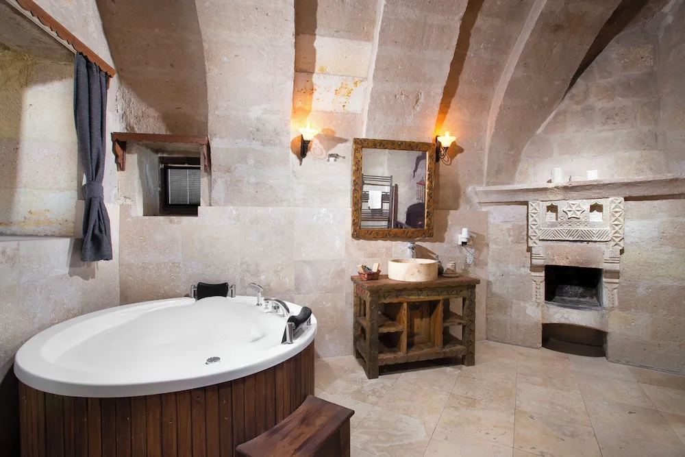 Deluxe Stone Room 102