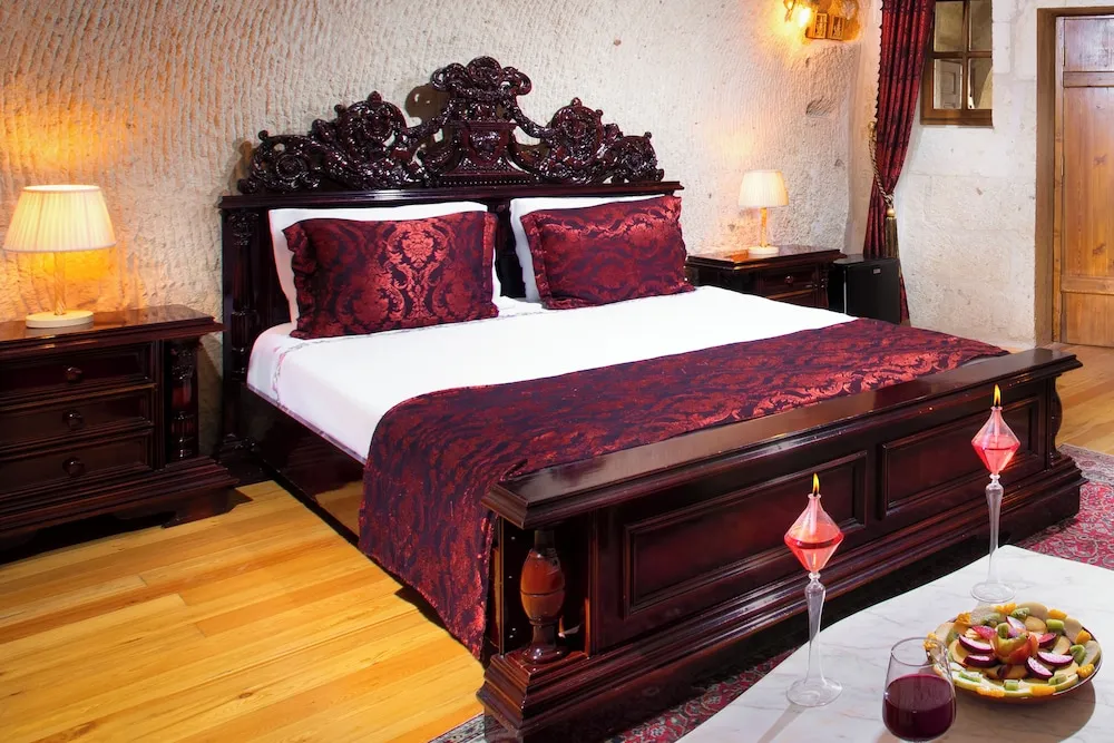 Standard Cave Room 203