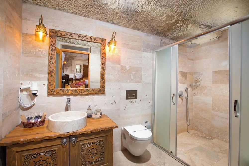 Standard Cave Room 201
