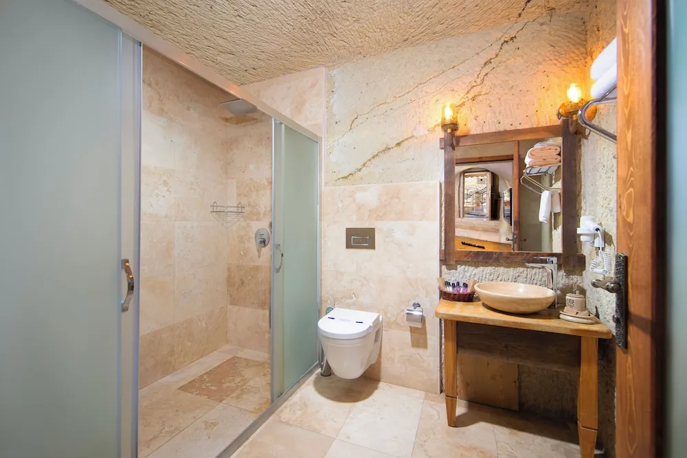 Deluxe Stone Room 303