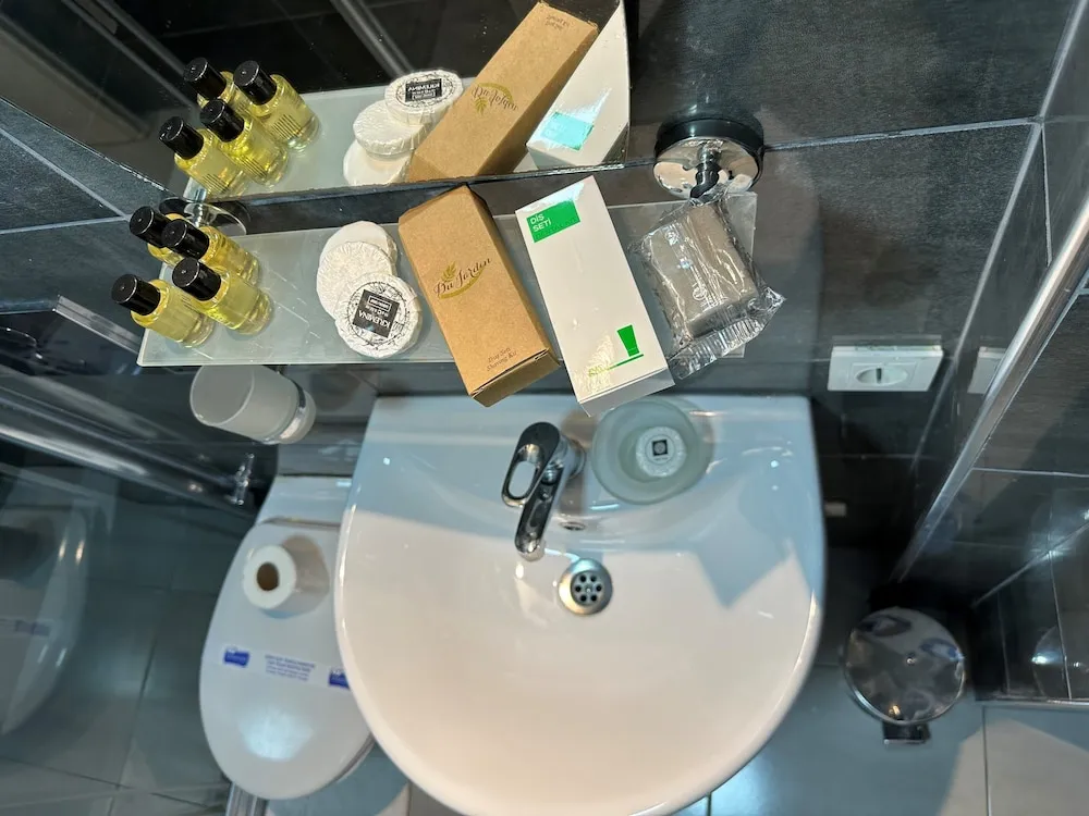 Economy Tek Büyük Yataklı Oda