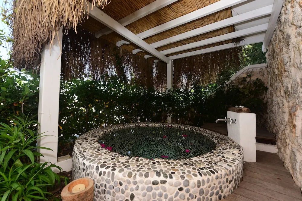 Queen Suite, Sea View with Jacuzzi