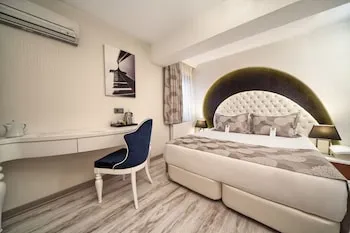 Demonti Otel