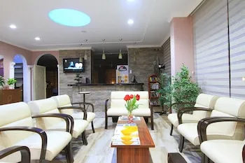 Rosy Hotel