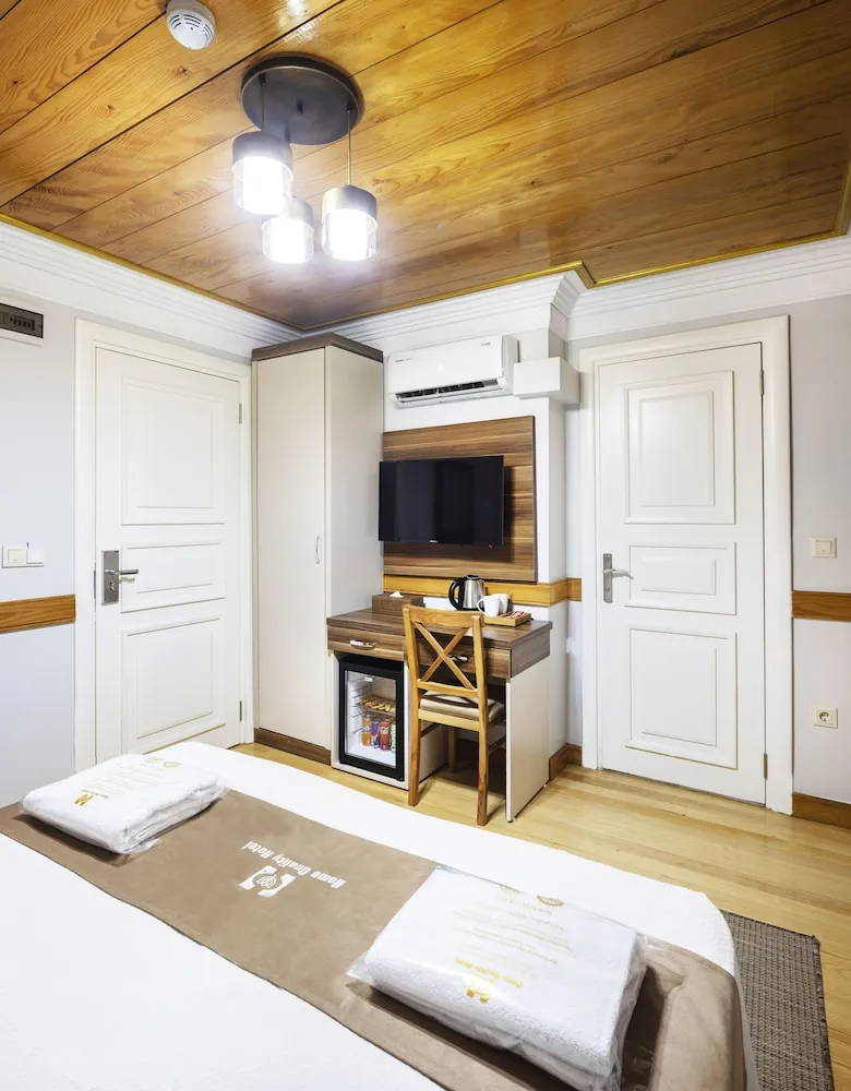 Economy Tek Büyük veya İki Ayrı Yataklı Oda (basement floor)